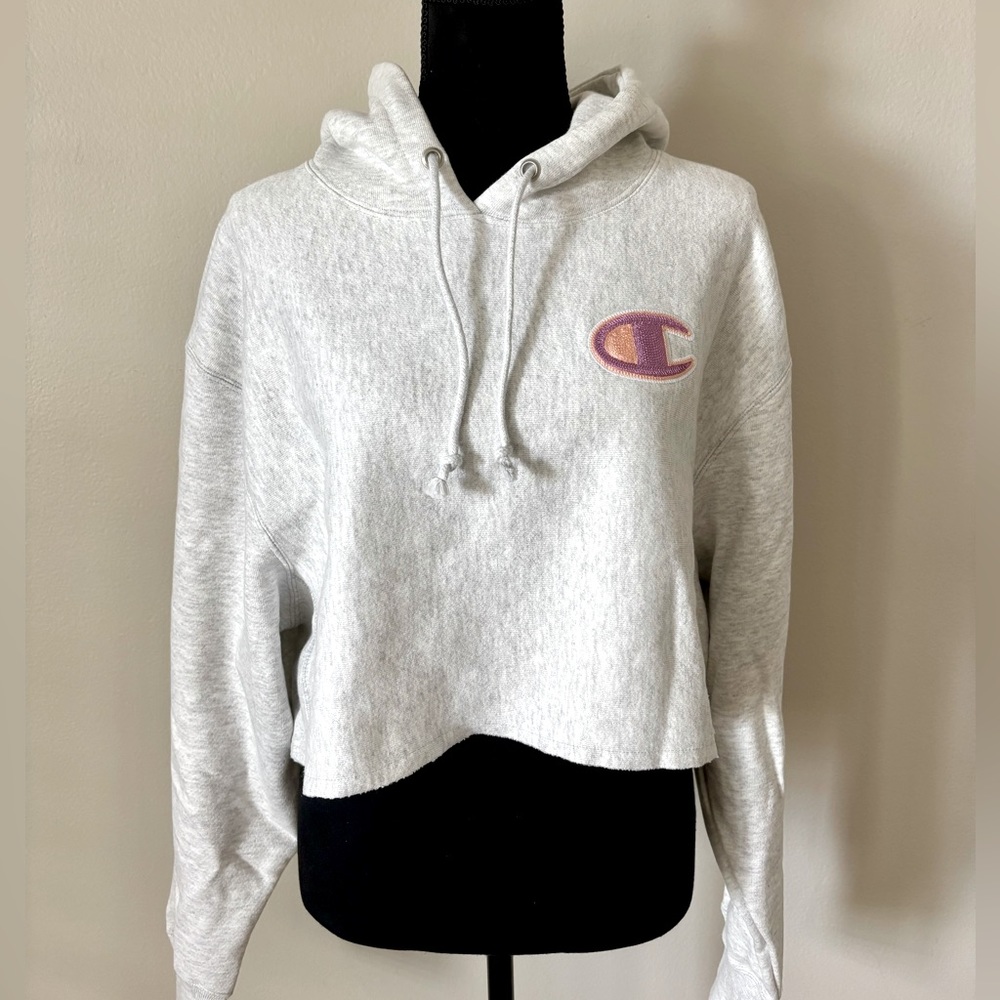 NWT Champion Gray Cropped Logo Hoodie Reverse Weave Sweatshirt Women’s MEDIUM